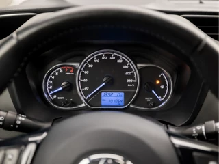 Toyota Yaris Toyota Yaris 1.0 VVT-i Sport (AIRCO, BLUETOOTH, ELEK RAMEN, SPORTSTOELEN, MULTIFUNCTIONEEL STUURWIEL, NIEUWE APK, NIEUWSTAAT) - afbeelding nr 20