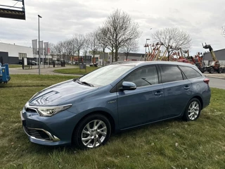 Toyota Auris Toyota Auris 1.8 Hybrid Executive - NAVI/LED/PANO/CAMERA/NAP - afbeelding nr 4