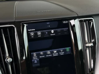 Volvo XC60 Volvo XC60 2.0 B5 Momentum Exclusive Pano|Harman|HuD|360cam - afbeelding nr 25