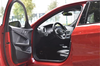 BMW 1 Serie | NL-Auto | Nieuw € 60.000,- | Headup | Open dak | Camera | Elekt.stoelen | Carplay | Full LED - afbeelding nr 15