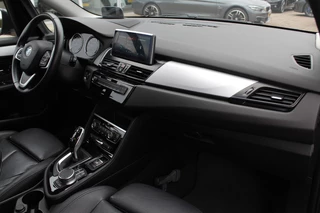 BMW 2 Serie BMW 2 Serie Active Tourer 225xe iPerformance High Executive / Camera / Leder / Head-up / Navigatie / Sportstoelen / 17'' / Stoelverwarming / Cruise Control - afbeelding nr 13