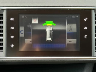 Peugeot 308 Peugeot 308 1.6 BlueHDI Premium Aut. Navi Pdc Trekhaak Keurige auto! - afbeelding nr 17