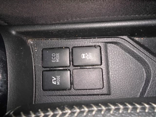 Toyota Yaris Toyota Yaris 1.5 Hybrid Dynamic Automaat two-tone-camera-pdc - afbeelding nr 25
