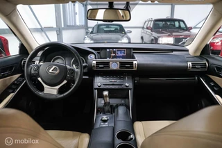 Lexus IS Lexus IS 300h Luxury Line | Dealer OH | Camera | Stoel + stuurwiel verwarming | Clima | LED | rijklaarprijs | - afbeelding nr 28