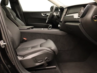 Volvo XC60 Volvo XC60 T6 PLUG-IN HYBRID ULTRA DARK SCHUIFDAK HARMAN KARDON TREKHAAK 20 - afbeelding nr 21