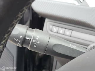Peugeot 2008 Peugeot 2008 1.2 PureTech Allure Carplay Clima cruise 1e eigenaar - afbeelding nr 29