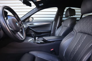 BMW 5 Serie Harman Kardon / Leder Dashboard / Camera / 19inch - afbeelding nr 12