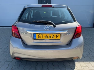 Toyota Yaris Toyota Yaris 1.3 VVT-I STYLE - afbeelding nr 4