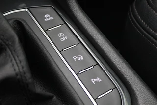 Volkswagen Tiguan Leer, Panoramadak, ACC, Camera, Apple Carplay, DAB, PDC, Trekhaak, 19'' - afbeelding nr 56