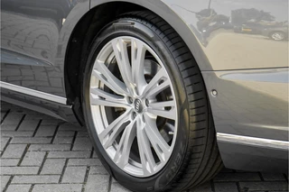 Audi A8 Audi A8 55 TFSI Quattro ProLine Plus B&O Matrix Schuifdak 4Wielsturing 20