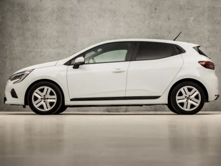 Renault Clio 141Pk Automaat (APPLE CARPLAY, DIGITAL COCKPIT, GROOT NAVI, CAMERA, GETINT GLAS, SPORTSTOELEN, LED KOPLAMPEN, CRUISE, LANE ASSIST, NIEUWE APK, NIEUWSTAAT) - afbeelding nr 2