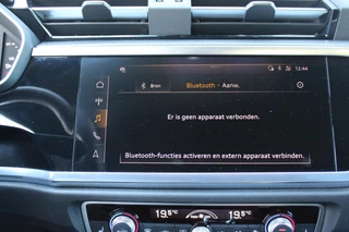 Audi Q3 Audi Q3 Sportback 35 TFSI 150PK S-TRONIC 7 S EDITION * NIEUWSTAAT * | S-LINE EXTERIEUR | S-LINE INTERIEUR | AUDI VIRTUAL COCKPIT | PANORAMISCH SCHUIF / KANTELDAK | NAVIGATIE | TWIN LEDEREN BEKLEDING ZWART MET ROTSGRIJS STIKSEL | VOORSTOELEN VERWARMBAAR | ACHTERUITRIJCAMERA | PARKEERSENSOREN VOOR / ACHTER | DODEHOEK DETECTIE |  ALARM SYSTEEM | FULL LED KOPLAMPEN INCLUSIEF LED ACHTERLICHTEN | ZWARTE HEMELBEKLEDING | AUDI SOUND SYSTEM | AMBIENTE VERLICHTING | 18