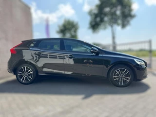 Volvo V40 Volvo V40 2.0 T2 Momentum 185PK / 4-SEIZOENENBANDEN / FULL LED / STOELVERW. / PDC / TREKHAAK - afbeelding nr 8