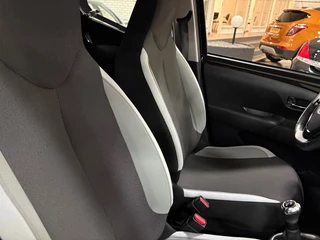 Toyota Aygo Toyota Aygo 1.0 VVT-I X-PLAY Navigatie Airco Camera Apple carplay Multimedia - afbeelding nr 9