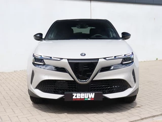 Alfa Romeo Junior Alfa Romeo Junior 1.2 Turbo 136 PK Ibrida Speciale | Techno | Direct Leverbaar - afbeelding nr 4