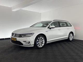 Volkswagen Passat Volkswagen Passat Variant 1.4 TSI GTE Highline Aut. *FULL-LED | ADAPTIVE-CRUISE | ERGONOMIC-SPORTSEATS | KEYLESS | NAVI-FULLMAP | ECC | PARKPILOT | HEATED-SEATS | SHIFT-PADDLES | AMBIENT-LIGHT | TOWBAR | 17''ALU* - afbeelding nr 3