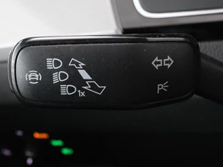 Volkswagen Passat Volkswagen Passat 1.4 TSI PHEV GTE | Adaptive cruise | Trekhaak wegklapbaar | Stoelverwarming |  Navigatie | Full LED - afbeelding nr 18