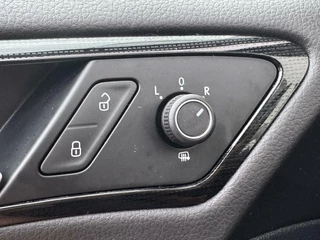 Volkswagen Golf Volkswagen Golf 1.4 TSI Highline Stoelverwarming LED CarPlay - afbeelding nr 12