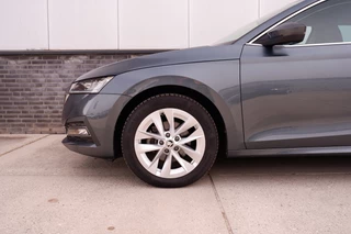 Škoda Octavia Škoda Octavia Combi 1.5 e-TSI Business Edition Plus | Trekhaak | Head-Up | Carplay | LED | Sfeerverl. | Camera | Memory - afbeelding nr 16