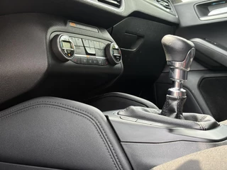 Ford Focus Ford Focus Wagon 1.0 EcoBoost Titanium Wagon | Winter Pack | Adaptive cruise control | Camera | Navigatie | 17 inch | Reservewiel - afbeelding nr 19