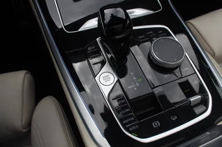 BMW X5 BMW X5 xDrive30d High Exe. 7p. M Sport / Trekhaak / Panoramadak / Camera / Head-up / Softclose / 20'' / Harman Kardon / Luchtvering / Laser LED / Keyless / Leder / Apple CarPlay / Stuurverwarming / DAB / ACC / Zonnescherm zijruite - afbeelding nr 30