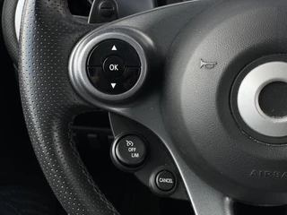 Smart Fortwo smart fortwo 1.0 Passion | NL Auto | UNIEK | Automaat | Zeer Zuinig | Climate Control | Panorama dak | Navigatie | Cruise Control | - afbeelding nr 14