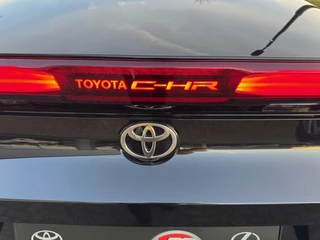 Toyota C-HR Toyota C-HR 2.0 Plug-In Hybrid 220 First Edition / nieuw! - afbeelding nr 17