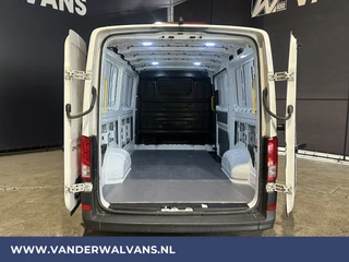 Volkswagen Crafter Volkswagen Crafter 2.0 TDI L3H2 L2H1 Euro6 Airco | Camera | Apple Carplay | Android Auto | Parkeersensoren Verwarmde voorruit, Bijrijdersbank - afbeelding nr 3