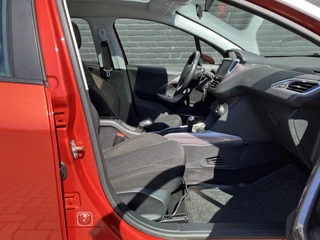 Peugeot 2008 Peugeot 2008 1.2 PureTech Active AUT. | bi-tone | navigatie | panoramadak | airco | bluetooth | NL auto - afbeelding nr 16