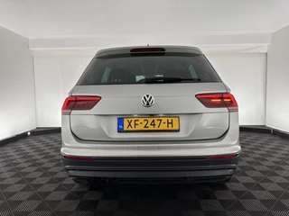 Volkswagen Tiguan *ADAPTIVE-CRUISE | NAVI-FULLMAP | KEYLESS | CAMERA | BLINDSPOT | COMFORT-SEATS | ECC | PDC | 17''ALU* - afbeelding nr 5