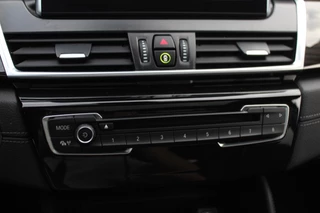 BMW 2 Serie BMW 2 Serie Active Tourer 225xe iPerformance High Exe. / Panoramadak / Camera / Head-up / Leder / Keyless / Navigatie / DAB / Stuurverwarming / Cruise Control - afbeelding nr 26