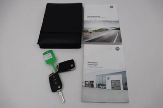 Volkswagen Golf Volkswagen Golf 1.4 TSI Highline | Stoelverwarming | Camera | Full LED | Adaptive cruise | Carplay | Climate control | Parkeerhulp | Bluetooth - afbeelding nr 41