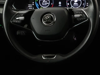 Škoda Superb Skoda Superb 1.4 TSI iV Business Edition Plus | Panoramadak |  Stoel & stuurverwarming | Adaptive cruise | Virtual Cockpit | Canton Sound | Memory | Carplay | Achterbankverwarming | Navigatie - afbeelding nr 12