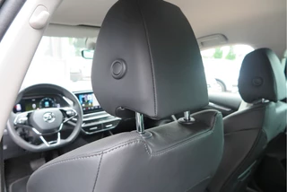 Škoda Octavia Škoda Octavia Combi 1.4 TSI iV 204PK PHEV Sportline Business ,Led-matrix koplampen, Carplay , Leer, Ergonimische stoelen, Stoelverwarming voor&achter,DAB+, stuurwiel verwarmd, schakelmogelijkheid aan stuurwiel, Carplay , etc. etc. - afbeelding nr 25