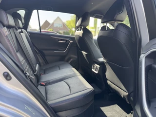 Toyota RAV4 Head-up display, 360 camera, Dodenhoekdetectie, JBL , All-in Rijklaarprijs - afbeelding nr 15