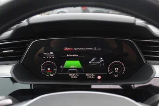 Audi e-tron Audi e-tron Sportback 50 quattro S edition 71 kWh / Panoramadak / Camera / Luchtvering / 20'' / Leder&Alcantara / DAB / ACC / Navigatie / Stoelverwarming - afbeelding nr 16