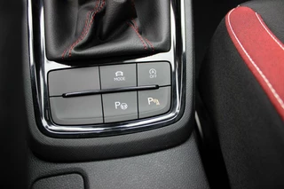 Škoda Kamiq Skoda Kamiq 1.5 TSI ACT Monte Carlo // 150PK - Panoramadak - Apple CarPlay & Android Auto - Camera - All-season - 1e eigenaar - afbeelding nr 34