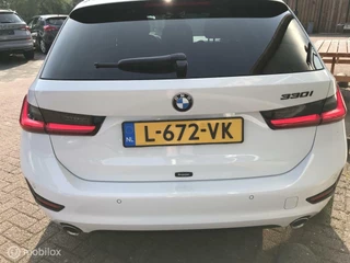 BMW 3 Serie BMW 3-serie Touring 330i Business Edition M-Pakket Electrische trekhaak 258PK dealer onderhouden - afbeelding nr 3