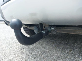 Land Rover Discovery Sport Land-Rover Discovery Sport 2.0 TD4 HSE Luxury Prijs Excl BTW, grijs kenteken leverbaar, Panorama,Navigatie, - afbeelding nr 7