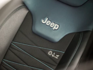 Jeep Compass 240Pk Automaat (APPLE CARPLAY, GROOT NAVI, 360 CAMERA, VIRTUAL COCKPIT, LEDER, KEYLESS, SPORTSTOELEN, ADAPTIVE CRUISE, GETINT GLAS, LED KOPLAMPEN, NIEUWSTAAT) - afbeelding nr 30