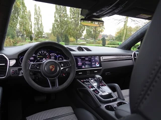Porsche Cayenne Porsche Cayenne Coupé 3.0 474PK E-Hybrid / Sport Design / carbon / 22'' / LED *NAP* - afbeelding nr 45