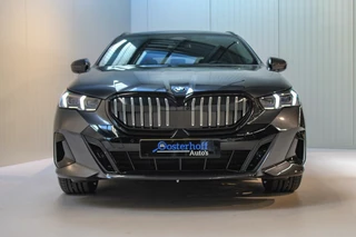 BMW 5 Serie BMW 5-serie Touring 530e PANO | TREKH | HUD - afbeelding nr 4