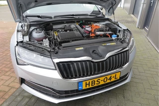 Škoda Superb , Keyless ,Carplay, Stuurwiel multifunctioneel,etc. slechts 11000 km !! Fabrieksgarantie t/m 03-2026 - afbeelding nr 62