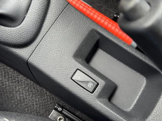 Dacia Sandero Dacia Sandero 0.9 TCE 90pk Laureate Airco Cruise Camera Navi DAB PDC - afbeelding nr 20