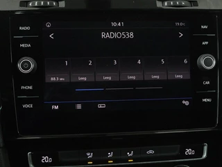 Volkswagen Golf Volkswagen Golf 1.0 TSI Highline | Full LED | Virtual Cockpit |  Carplay | Adaptive cruise | Navigatie | Climate control | Parkeerhulp | Sportstoelen - afbeelding nr 19