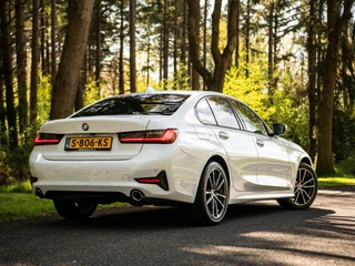 BMW 3 Serie BMW 3-serie Sedan 320d 191PK xDrive Aut Sportstoelen Virtual H/K HUD - afbeelding nr 3