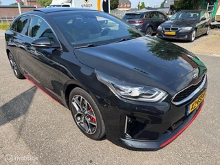 Kia ProCeed Pro Ceed 1.0 Turbo 120pk  GT-Line  Panorama dak, 17 inch velg.  Keyless entry , Voorstoelen & Stuur verwarmd , Navigatie , Achteruit rij Camera  , Apple Carplay / Android Auto , GT Line exterieur  & interieur - afbeelding nr 7