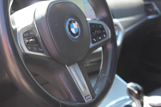 BMW 3 Serie BMW 3-Serie Touring (g21) 330e 292pk Aut Hybrid M-Sport Business Edition Plus | PanoramaDak | Trekhaak wegklapbaar | 360° Camera  | Nwpr €72.000,- | - afbeelding nr 28