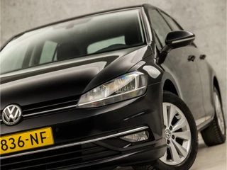Volkswagen Golf (APPLE CARPLAY, GROOT NAVI, CLIMATE, STOELVERWARMING, DYNAMISCHE KNIPPERLICHTEN, ALCANTARA SPORTSTOELEN, ADAPTIVE CRUISE, PARKEERSENSOREN, LM VELGEN, NIEUWSTAAT) - afbeelding nr 32