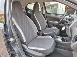 Toyota Aygo Toyota Aygo 1.0 VVT-i X-Play Limited 5Drs /Navi/Camera/Apple/Android/Airco/garantie - afbeelding nr 21